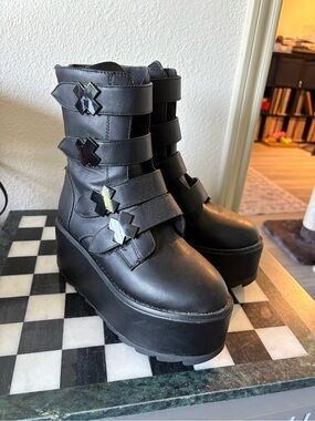 YRU Platform Boots in Black